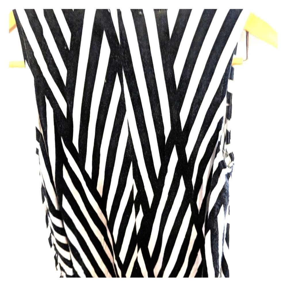 Black and white sleeveless top